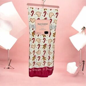 Juicy Couture Festive Blanket - Fuchsia and White